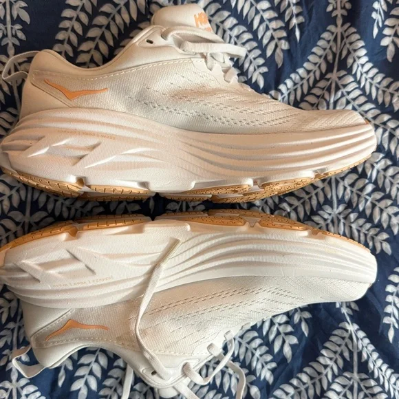 Hoka Bondi 8 White/Cantalope Running Shoes size 7.5b - Picture 5 of 10